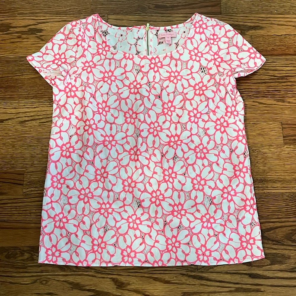 EUC Lilly Pulitzer Lace Top size M